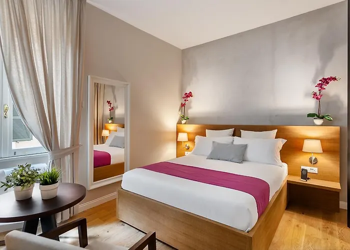 The Spanish Piazza Di Spagna 3*